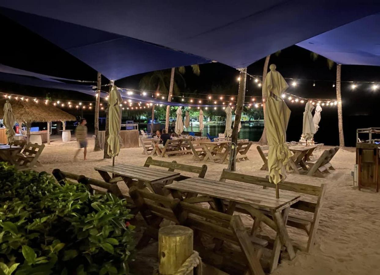 Beach Living At The Retreat Driftwood Village Exterior foto